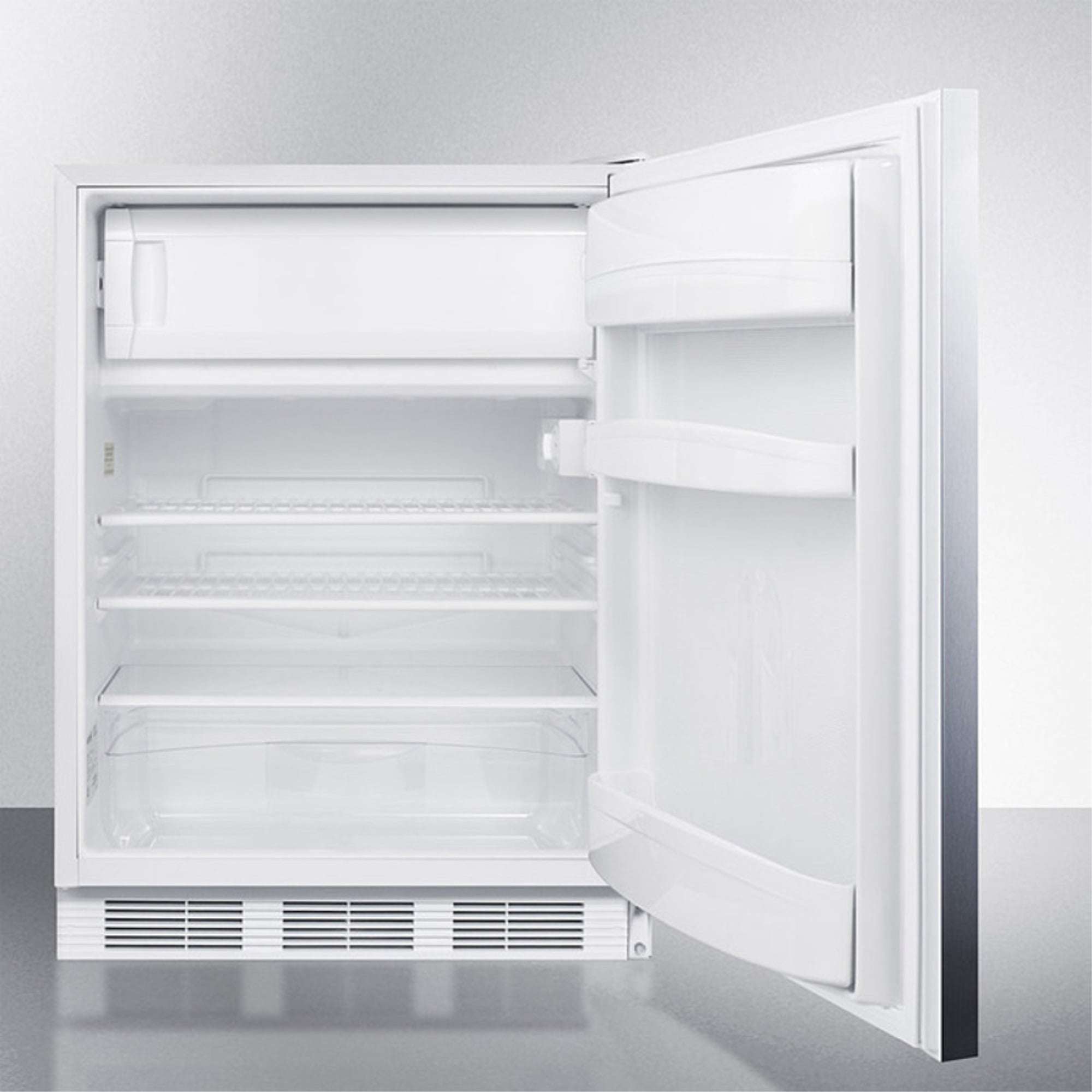 Built-in undercounter ADA compliant refrigerator-freezer for general purpose use, w/dual evaporator cooling, lock, SS door, horizontal handle, white cabinet
