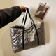 thumbnail image 4 of Mujer Puffy Down Hobo Bag Puffer Tote Bag Casual Satchel Sling Bag Bolsa de viaje, 4 of 9
