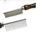 thumbnail image 3 of Juego de 2 peines rectos + peine antipulgas, cepillo de acero inoxidable para el aseo de gatos y perros, herramienta de corte y aseo para perros de pelo largo., 3 of 5