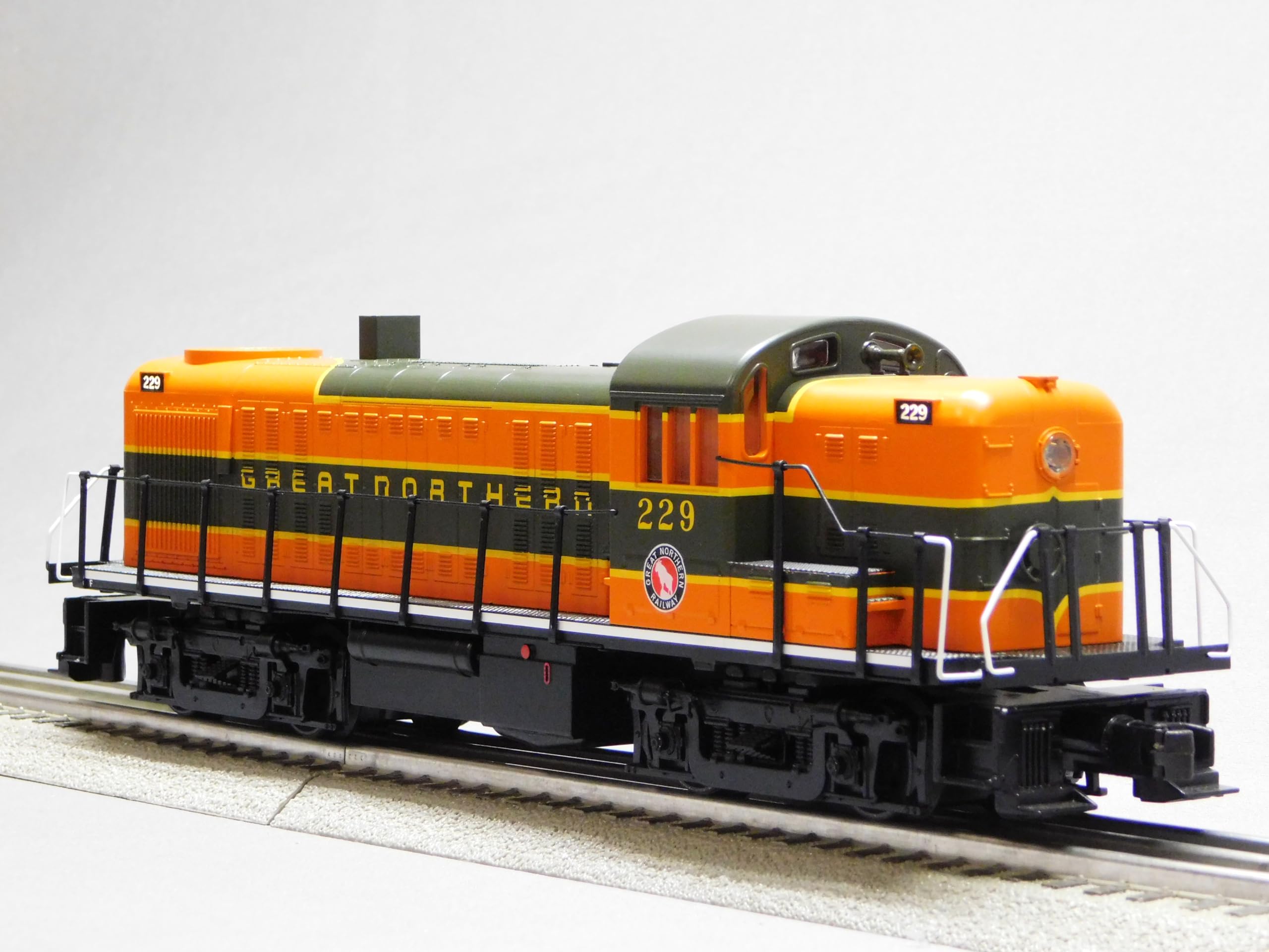 M.T.H. Electric Trains MTH RAILKING Great Northern #229 RS-3