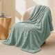 thumbnail image 2 of Manta de cama de color verde salvia supersuave, 130 x 150 cm, 2 of 7