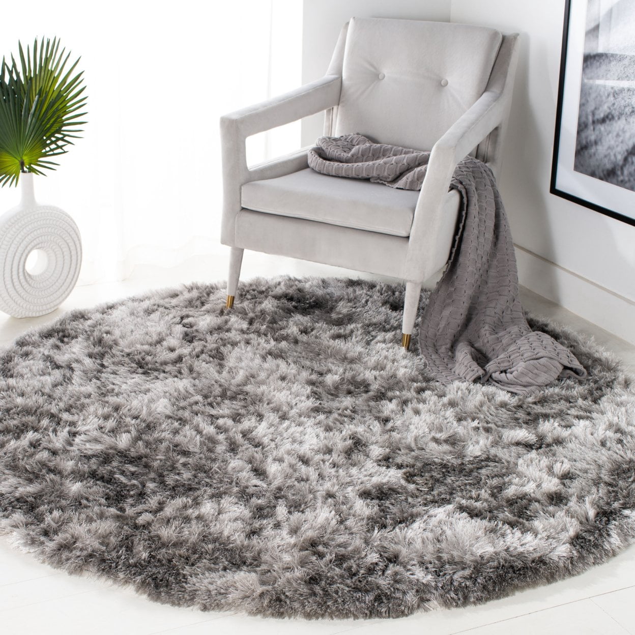 SAFAVIEH Ocean Amyas Solid Shag Area Rug, Silver, 8' x 8' Square