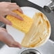thumbnail image 4 of Esponjas de celulosa comprimidas multiusos, esponjas de limpieza sin arañazos para exfoliar la cara, lavar platos, cocina, baño, manualidades y más, Paquete de 2, 4 of 5