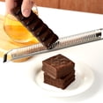thumbnail image 4 of ALLTOP Lemon Zester Rallador de alimentos de acero inoxidable de mano Pro herramienta de cocina para queso, parmesano, verduras, jengibre, ajo, nuez moscada, cítricos, lima, naranja, chocolate, fruta,, 4 of 9
