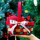 thumbnail image 1 of Caja de canasta de regalo de Navidad | Porta dulces y snacks de madera festivo | Empaque crujiente de copo de nieve multicolor, 18.5x14x8cm, golosinas gourmet para fiestas navideñas y regalos, 1 of 6
