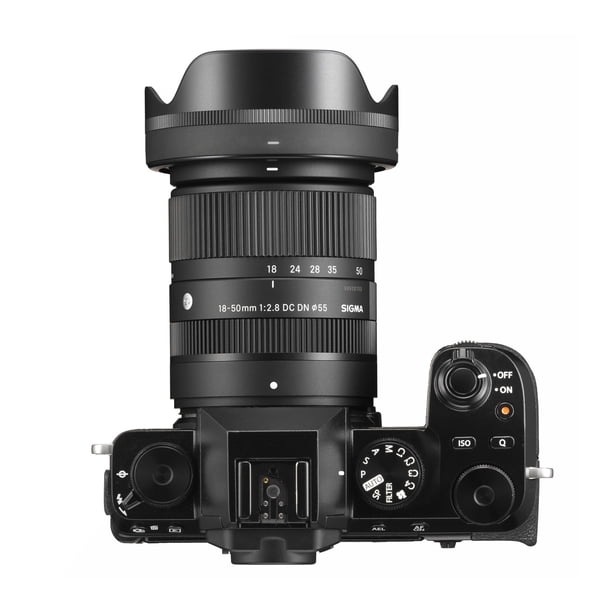 SIGMA 18-50mm f/2.8 レンズ　保証書、箱付き Sigma 18-50mm F2.8 DC DN Contemporary Lens for Fujifilm X Mount