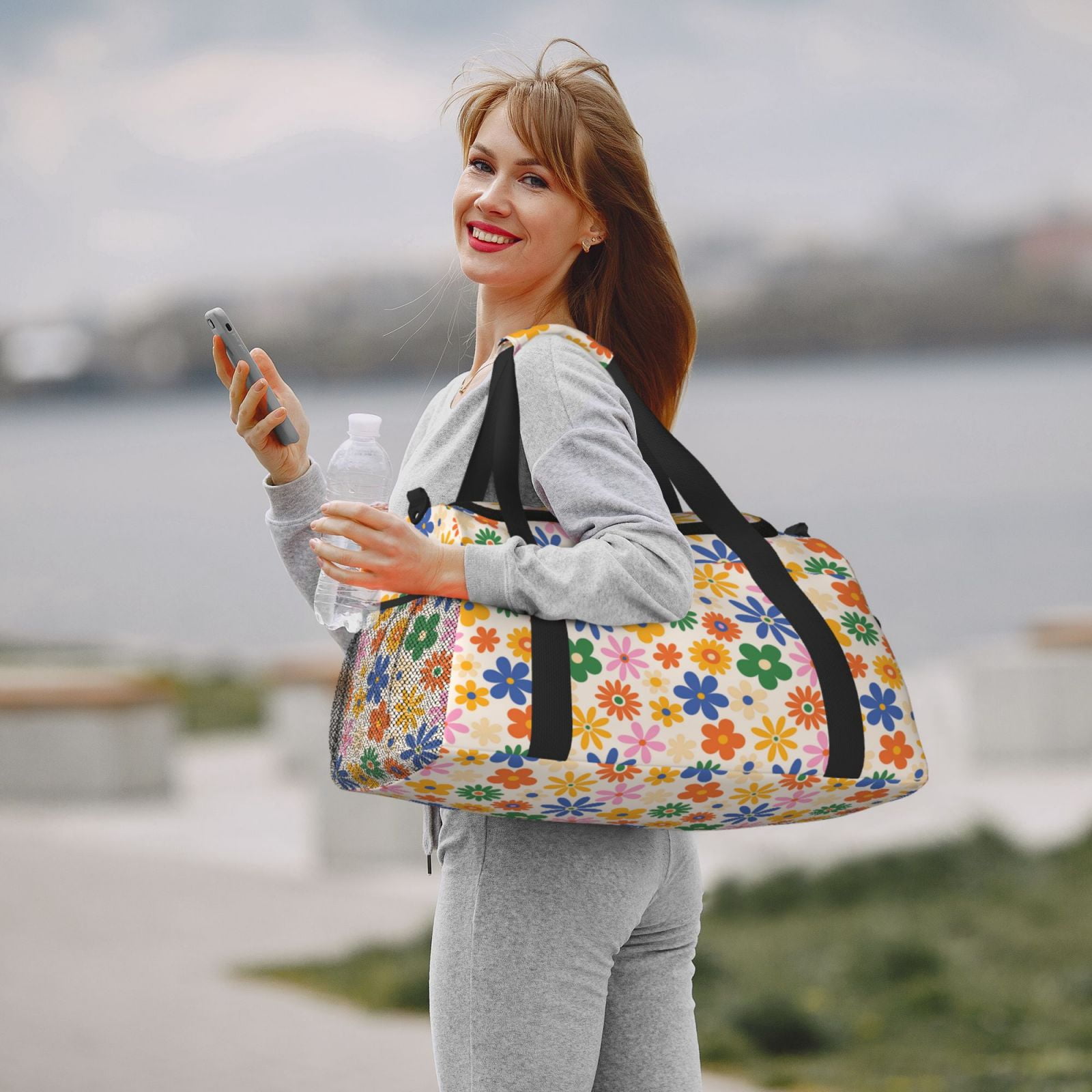 Fuzoiu Groovy Daisy Flowers Print Travel Duffle Bag,Carry On Tote Bags,Duffel Bag,Sport Gym Bag, Hospital Bag for Labor and Delivery, Overnight Bag,Luggage Bag