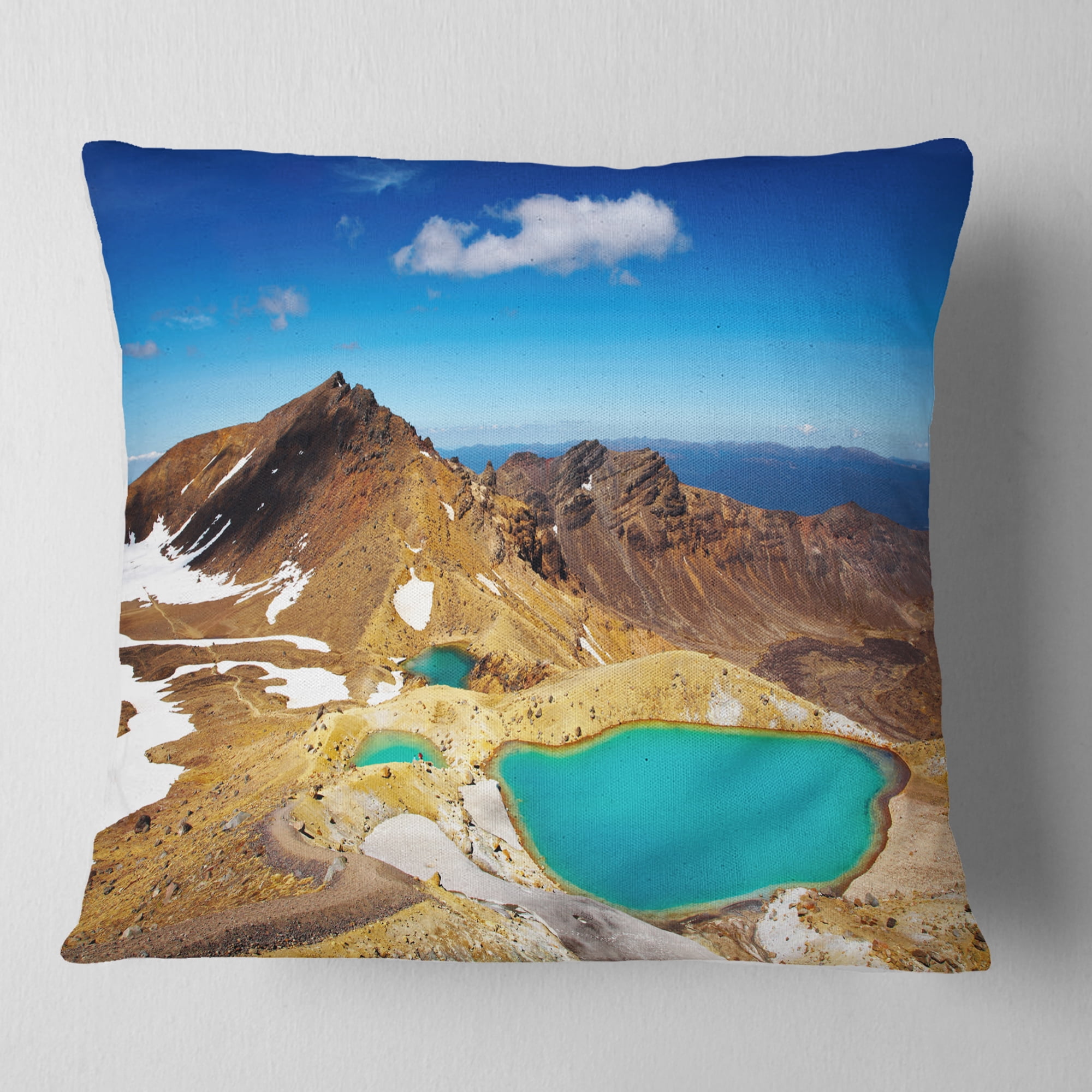 Designart New Zealand Emerald Lakes - Photography Throw Pillow - 16x16