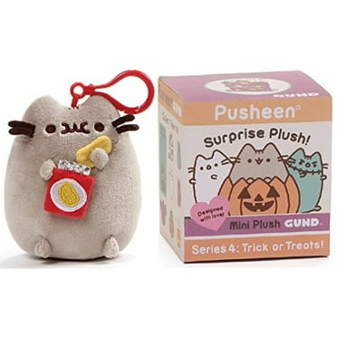 GUND Pusheen (Halloween Blind Box Series 4) Bundle with Pusheen Chip Backpack Clip