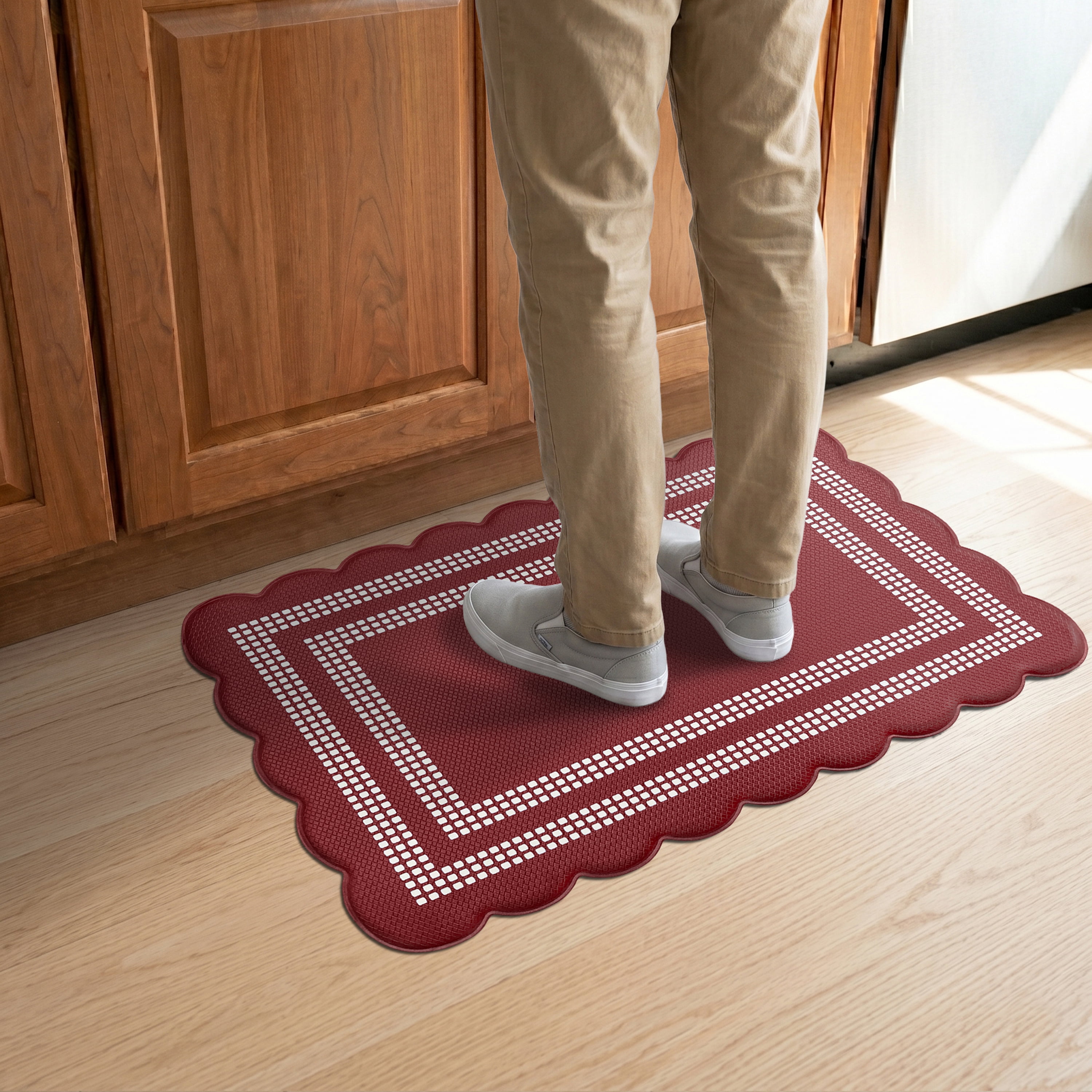Scalloped Edge Anti-Fatigue Mat 18x30 - Remi - Burgundy/Ivory