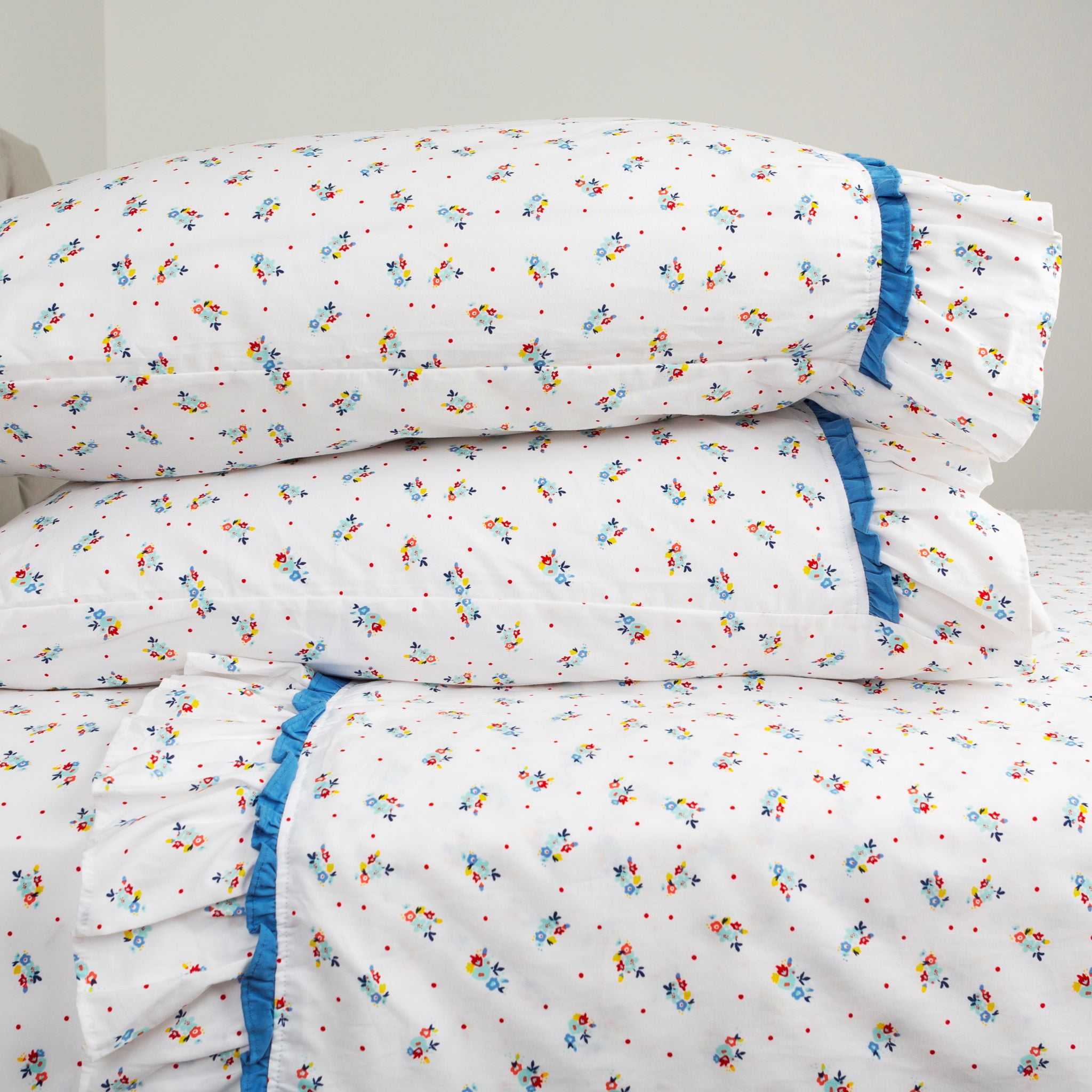 The Pioneer Woman 4-Piece 300 Thread Count Multi-color Printed Cotton Bed Sheet Set, Full