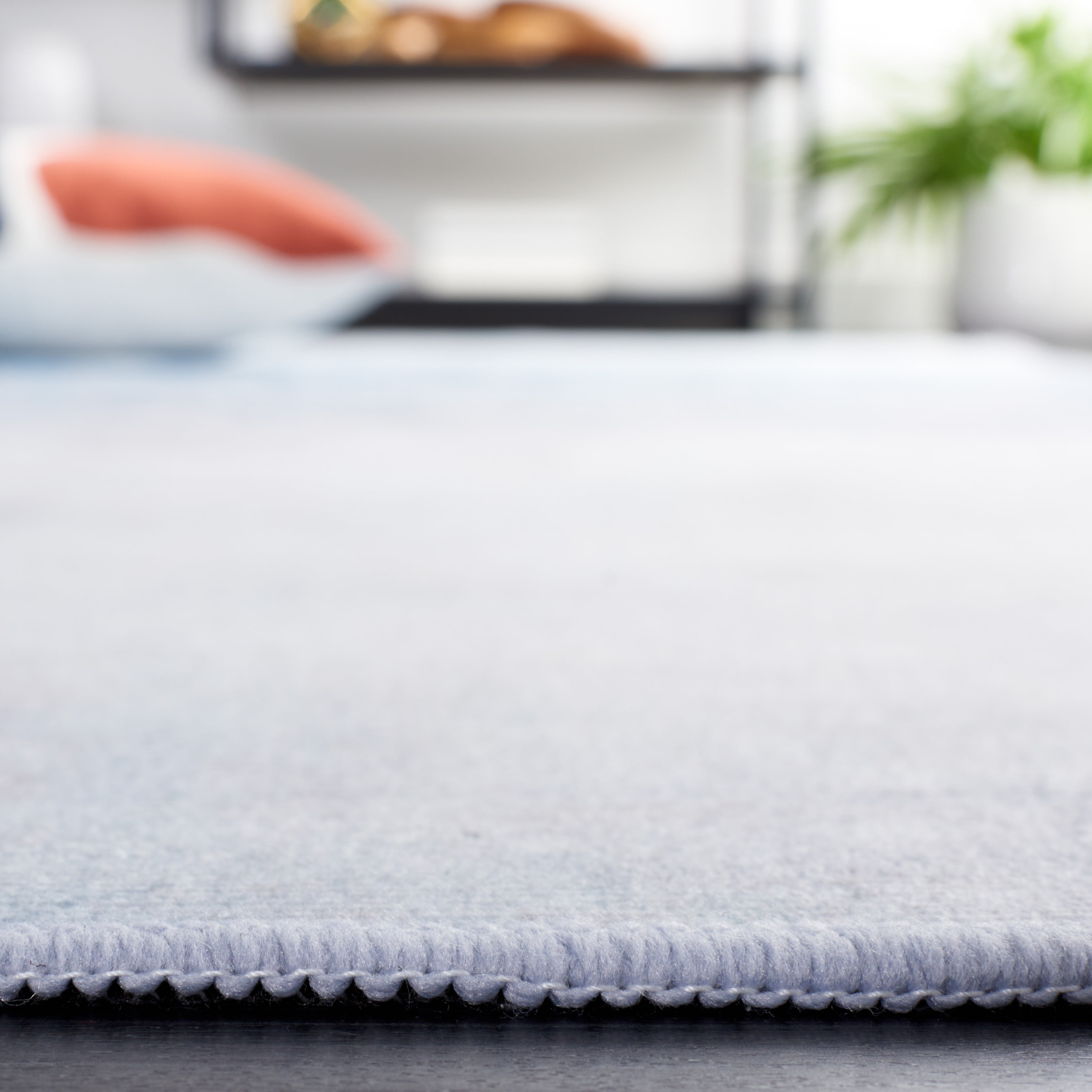 SAFAVIEH Tacoma Archer Traditional Machine Washable Area Rug, Grey/Blue, 4' x 6'