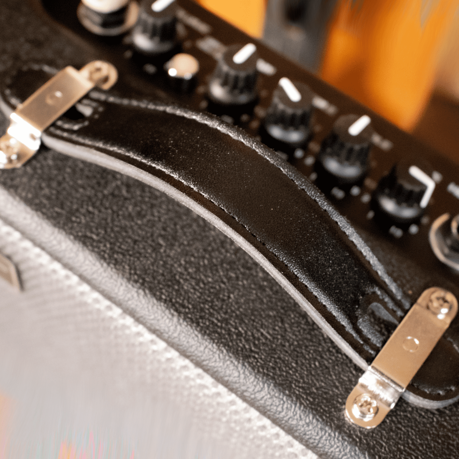 Sawtooth 10-Watt Electric Guitar Amplifier with ChromaCast Pro Series Instrument Cable and Pick Sampler