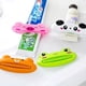 thumbnail image 5 of Dispensador de pasta de dientes con forma de dibujos animados, bonito dispensador de pasta de dientes con forma de rollo, pinzas para limpiador facial, soporte para pasta de dientes para niños, protec, 5 of 5