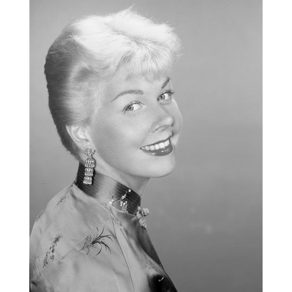 Doris Day Classic B/W Portrait Short Hair 24x36 Classic Hollywood Poster