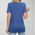 thumbnail image 4 of Top casual de manga corta para mujer con decoración de botones, cuello en V, camiseta suelta de poliéster para verano, azul brillante XXL, 4 of 6