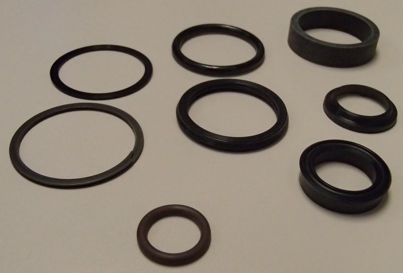 (2) New D148100 Case Steering Cylinder Seal Kits 480DLL 580C 580DSD 580ESD ++