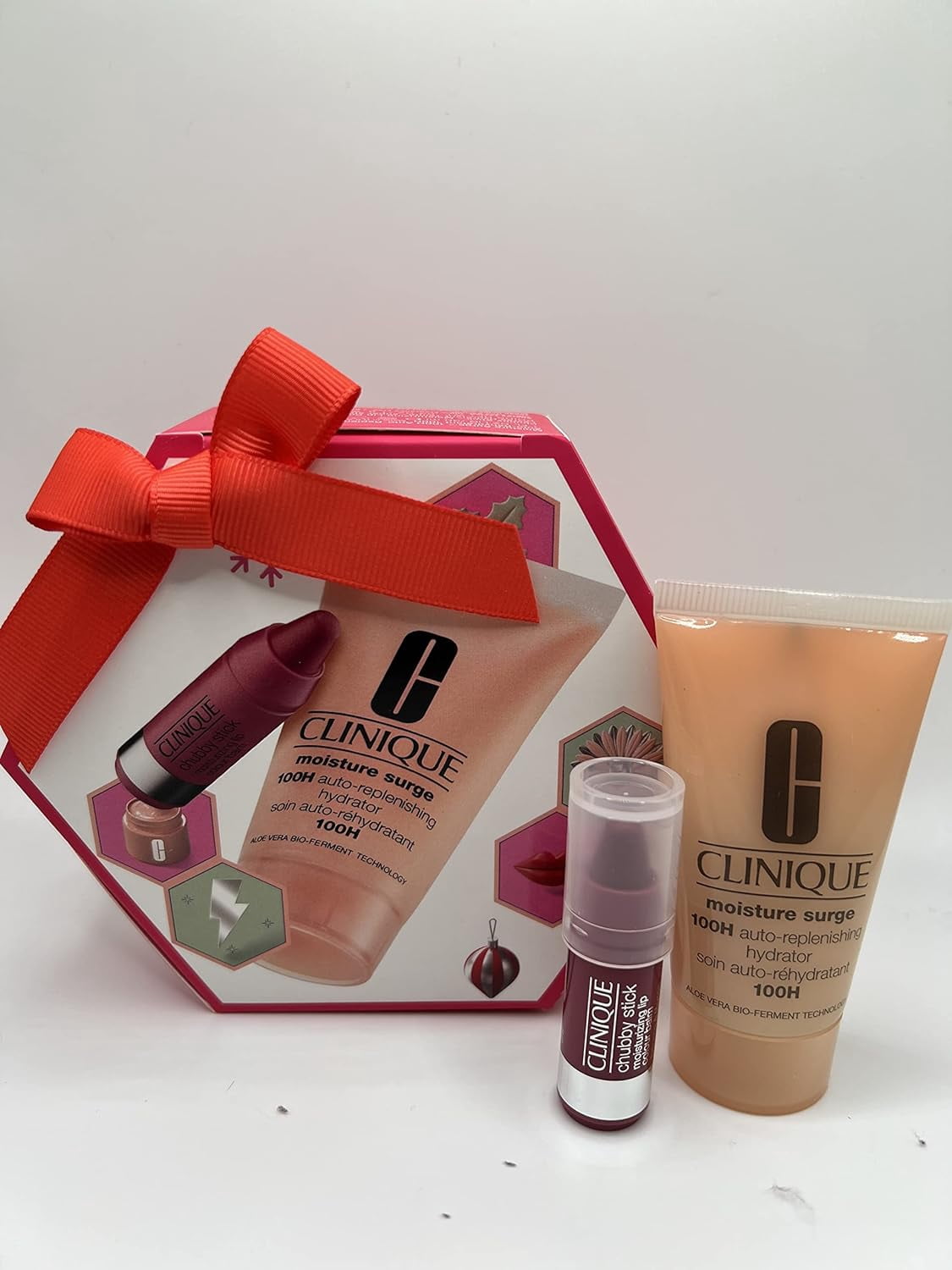 Clinique Gift Set 2022 - 2 pieces - Moisture Surge Hydrator  and  Chubby Stick Lip Colour Balm
