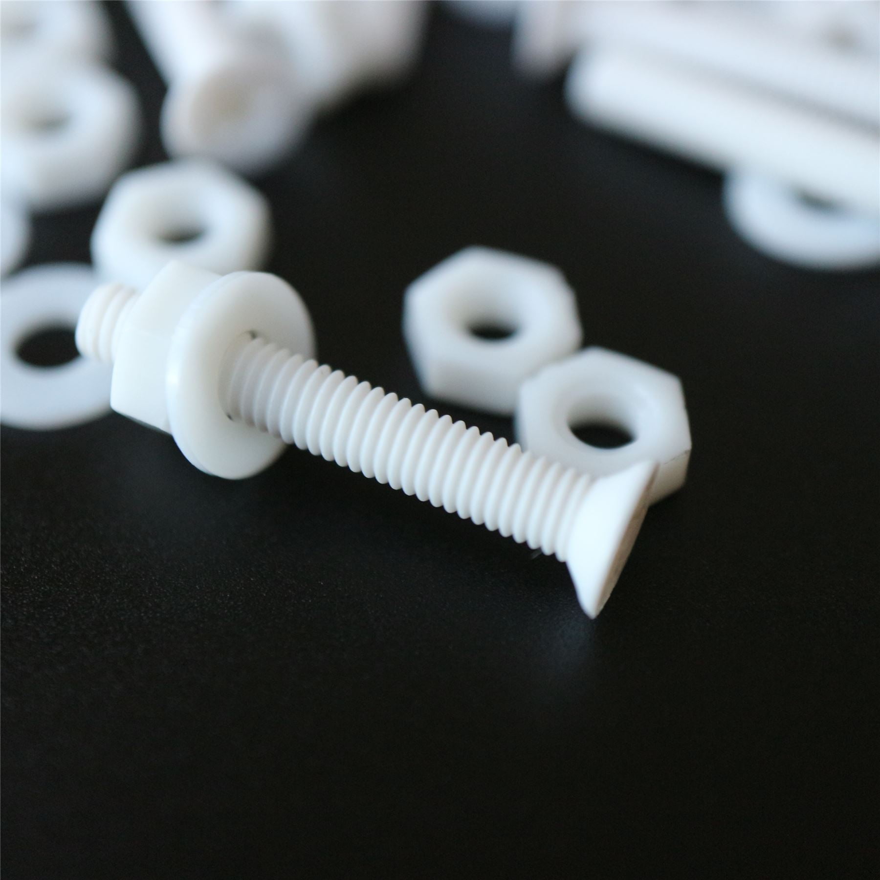 20 x White Countersunk Screws Polypropylene (PP) Plastic Nuts and Bolts, Washers, M3 x 20mm, Anti-Corrosion, Chemical Resistant, (3/32 x 25/32 in)