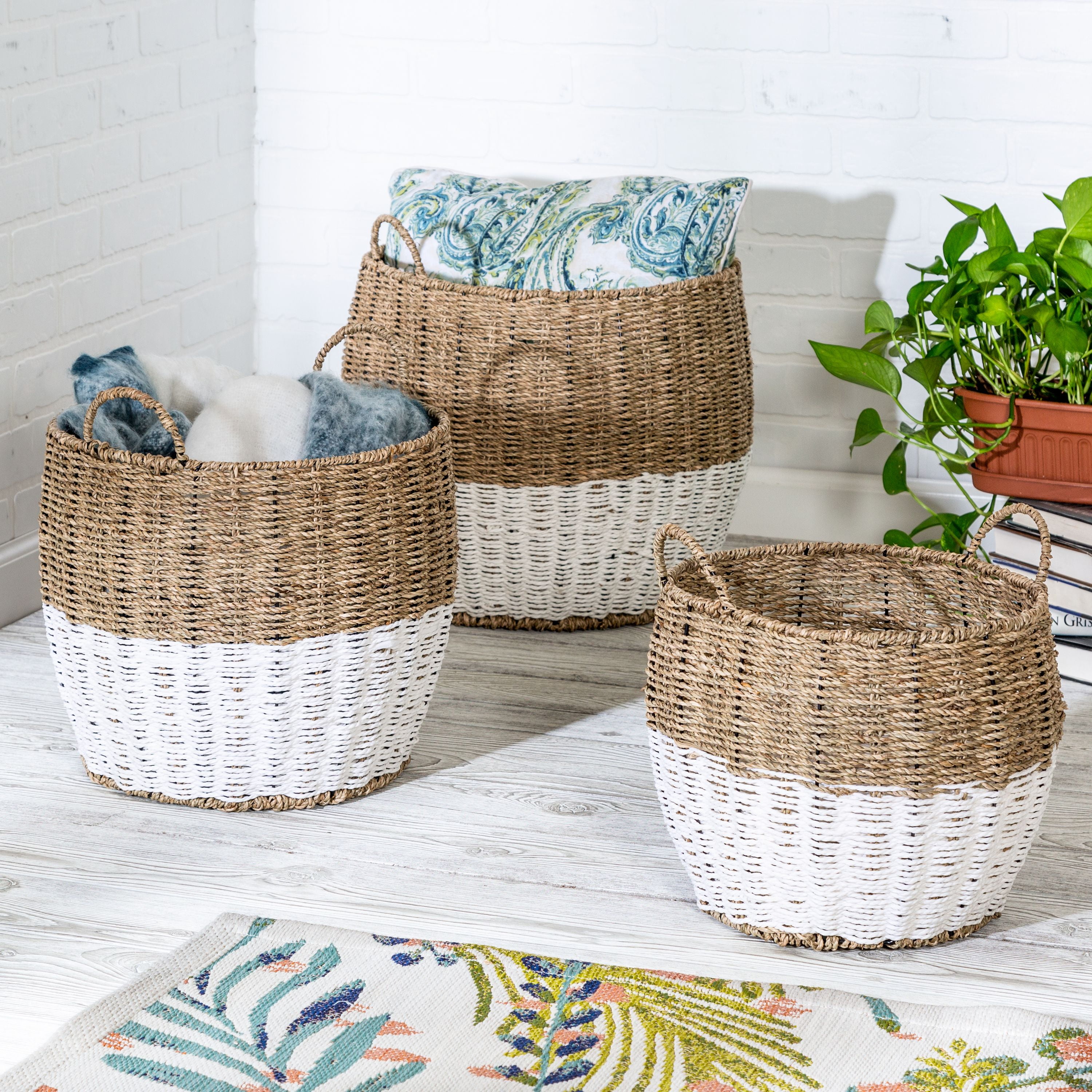 Mainstays Set of 3 Round Nesting Seagrass 2-Color Baskets with Handles