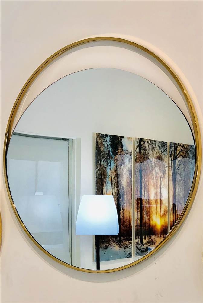 Large Round Mirror in Matte Black