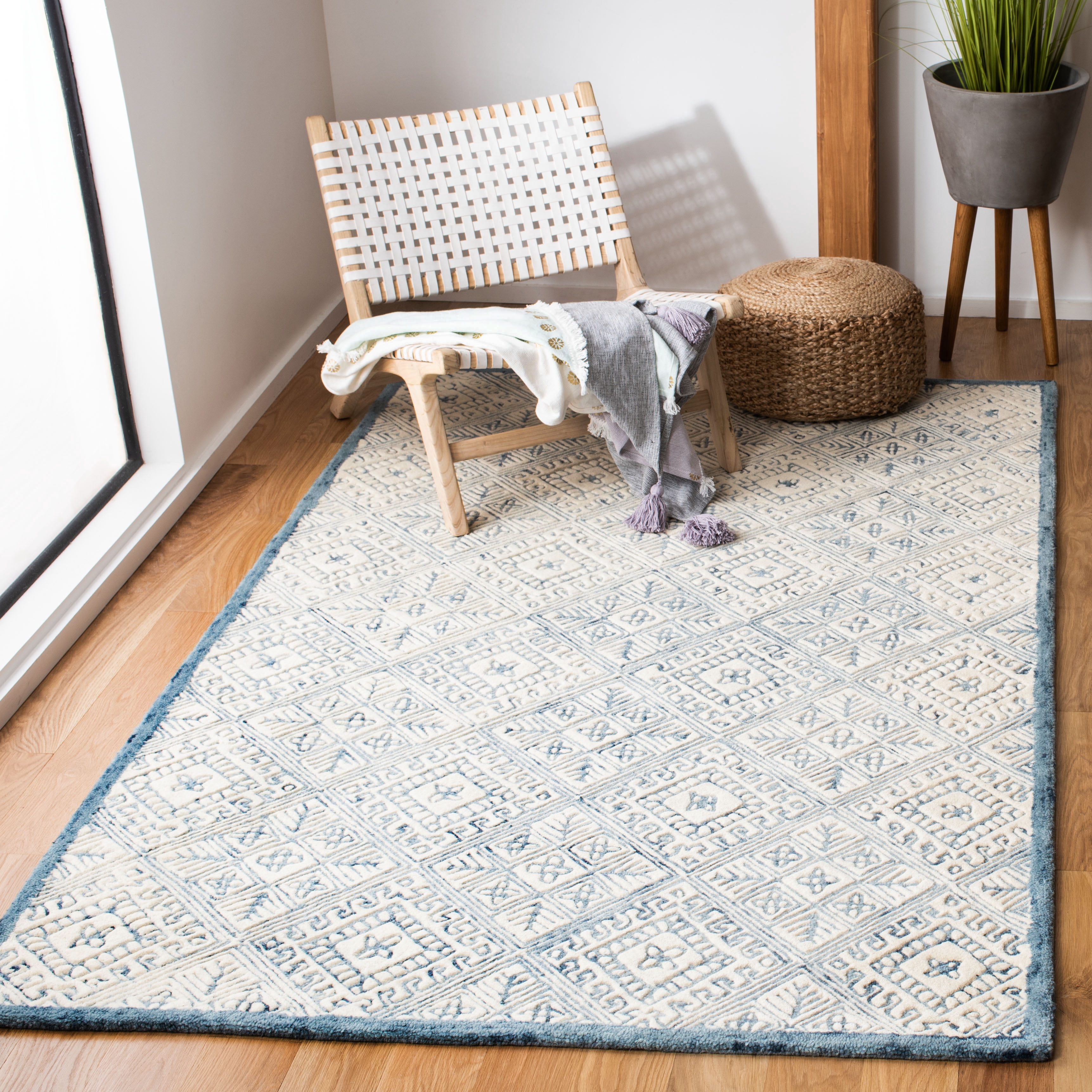 SAFAVIEH Glamour Drummond Geometric Wool Area Rug, Blue/Ivory, 6' x 6' Square