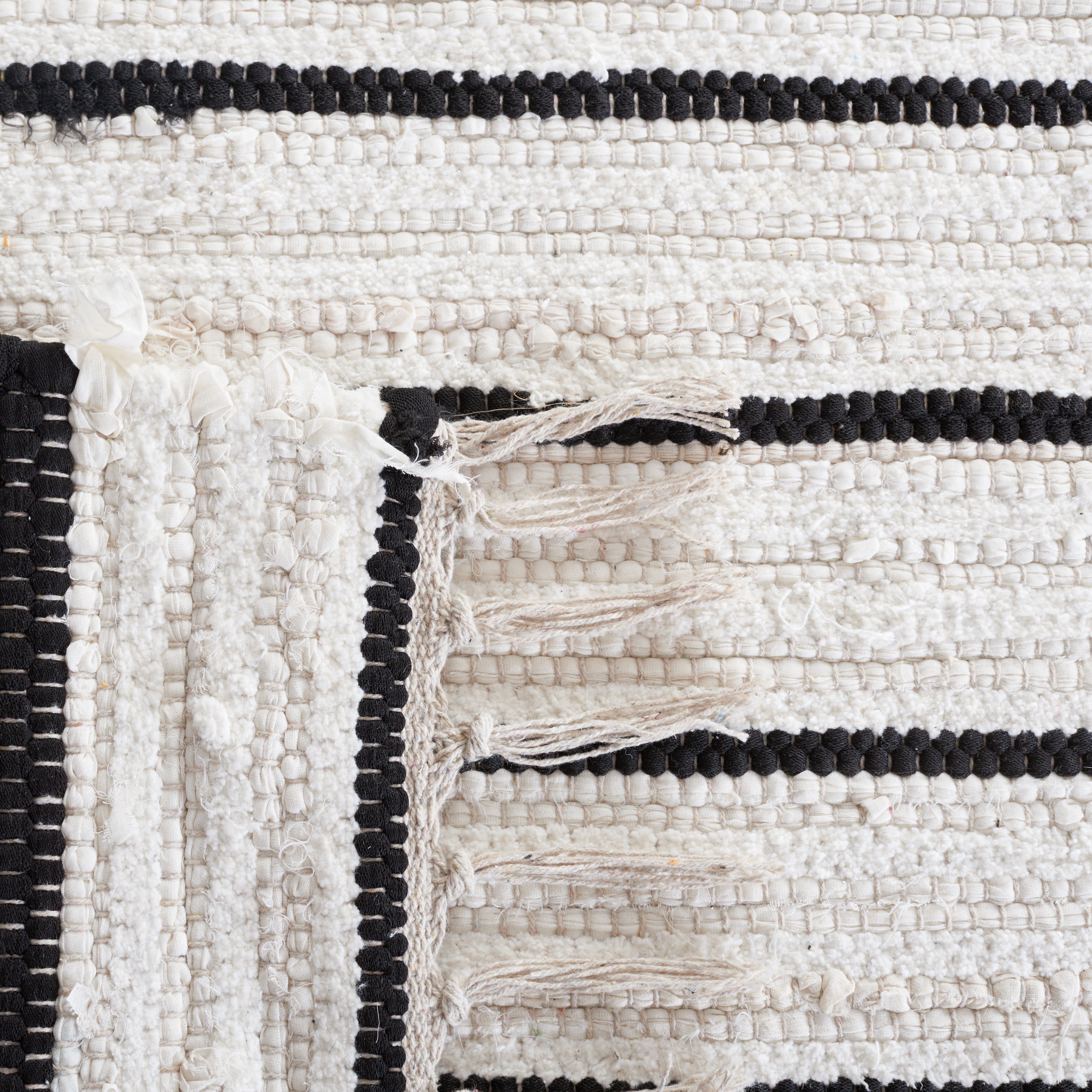 SAFAVIEH Striped Kilim Cedric Striped Cotton Runner Rug, Black/Ivory, 2'3" x 9'