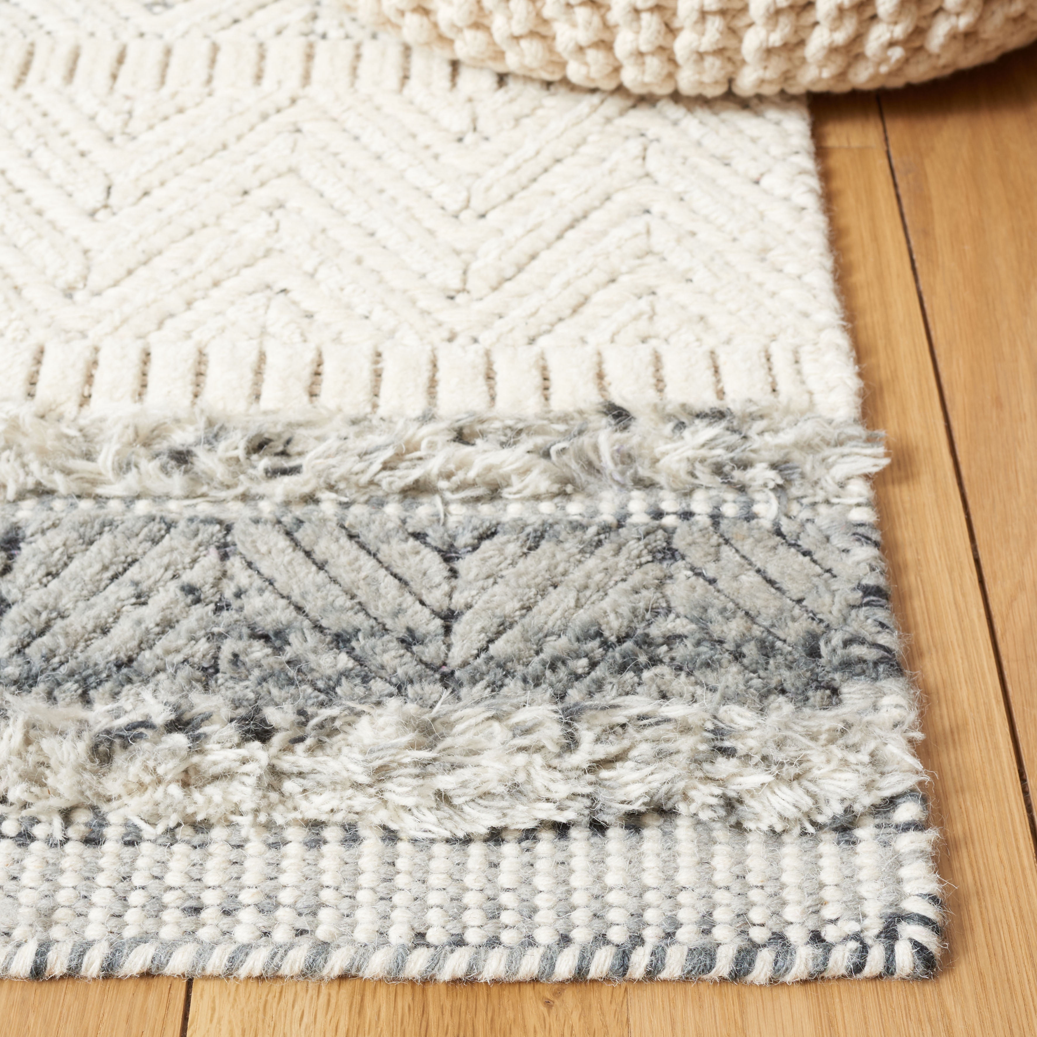 SAFAVIEH Martha Stewart Geometric Area Rug, Ivory/Grey, 3' x 5'