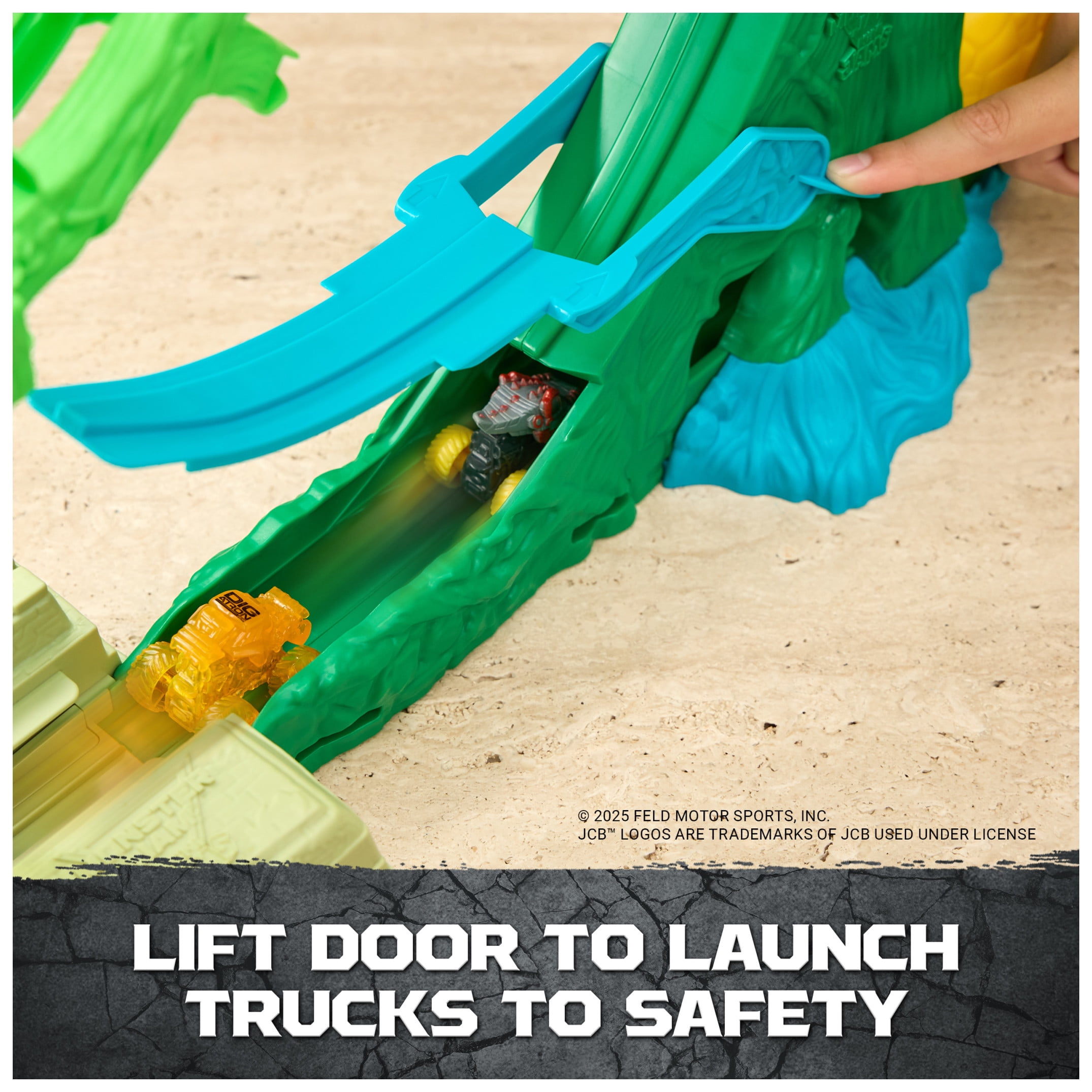 Monster Jam Mini Jams Cobra‚Äôs Crazy Escape Playset with 2 Trucks