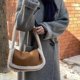thumbnail image 3 of Bolso de hombro para mujer 2023 Nuevo Otoño Invierno Felpa Gran capacidad Bolsos para niñas Diseñador de lujo Monederos de axila premium para mujer, 3 of 5