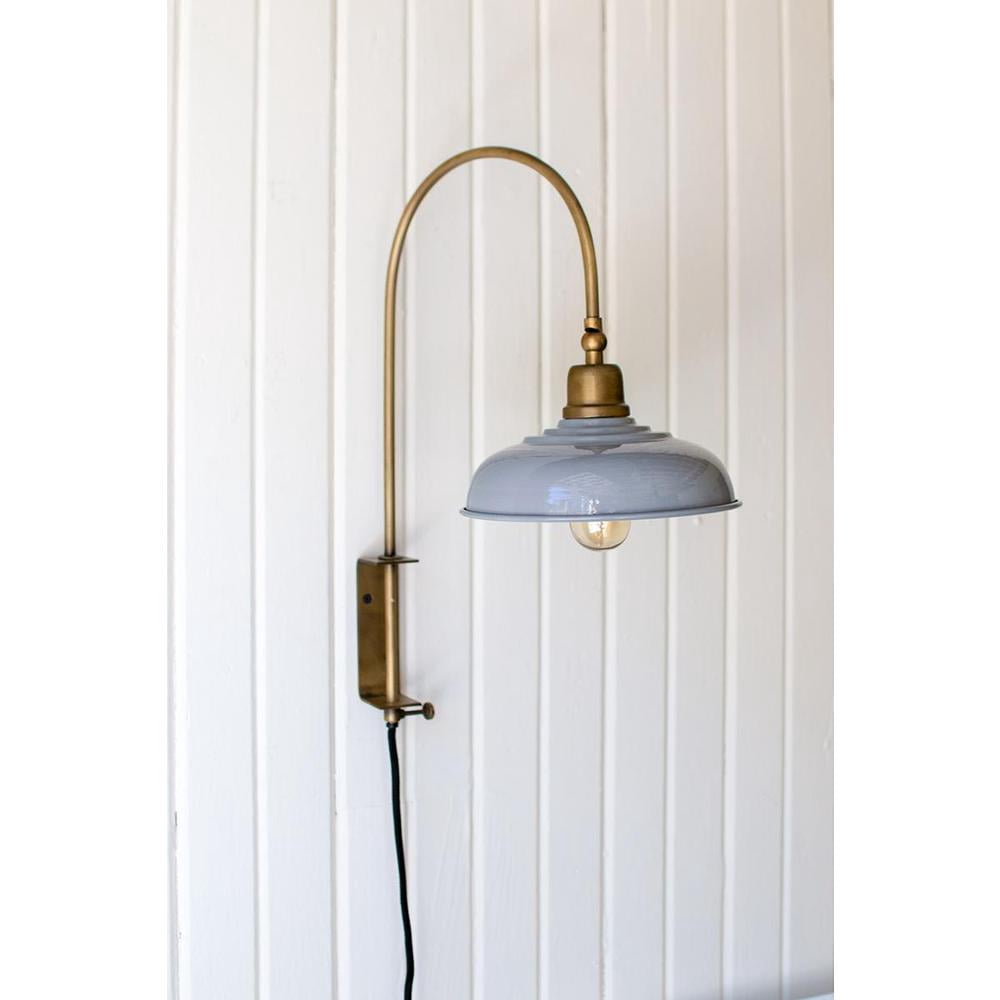 WALL LIGHT WITH GREY SHADE