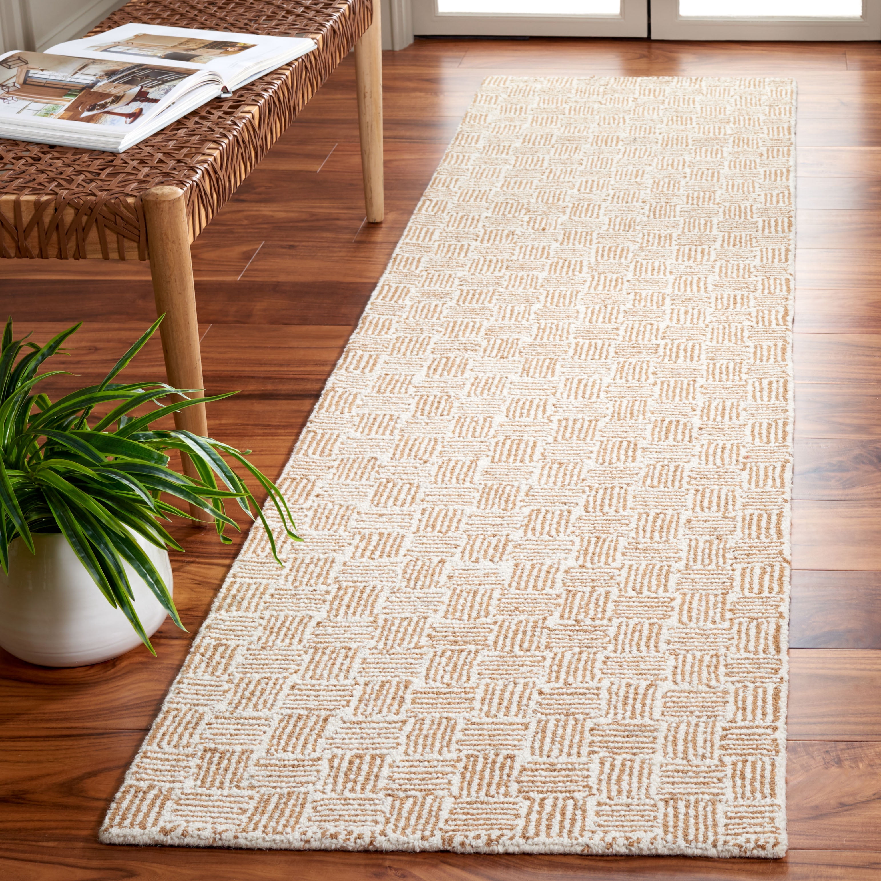 SAFAVIEH Micro-Loop Charlotte Solid Runner Rug, Light Gold/Ivory, 2'3" x 9'