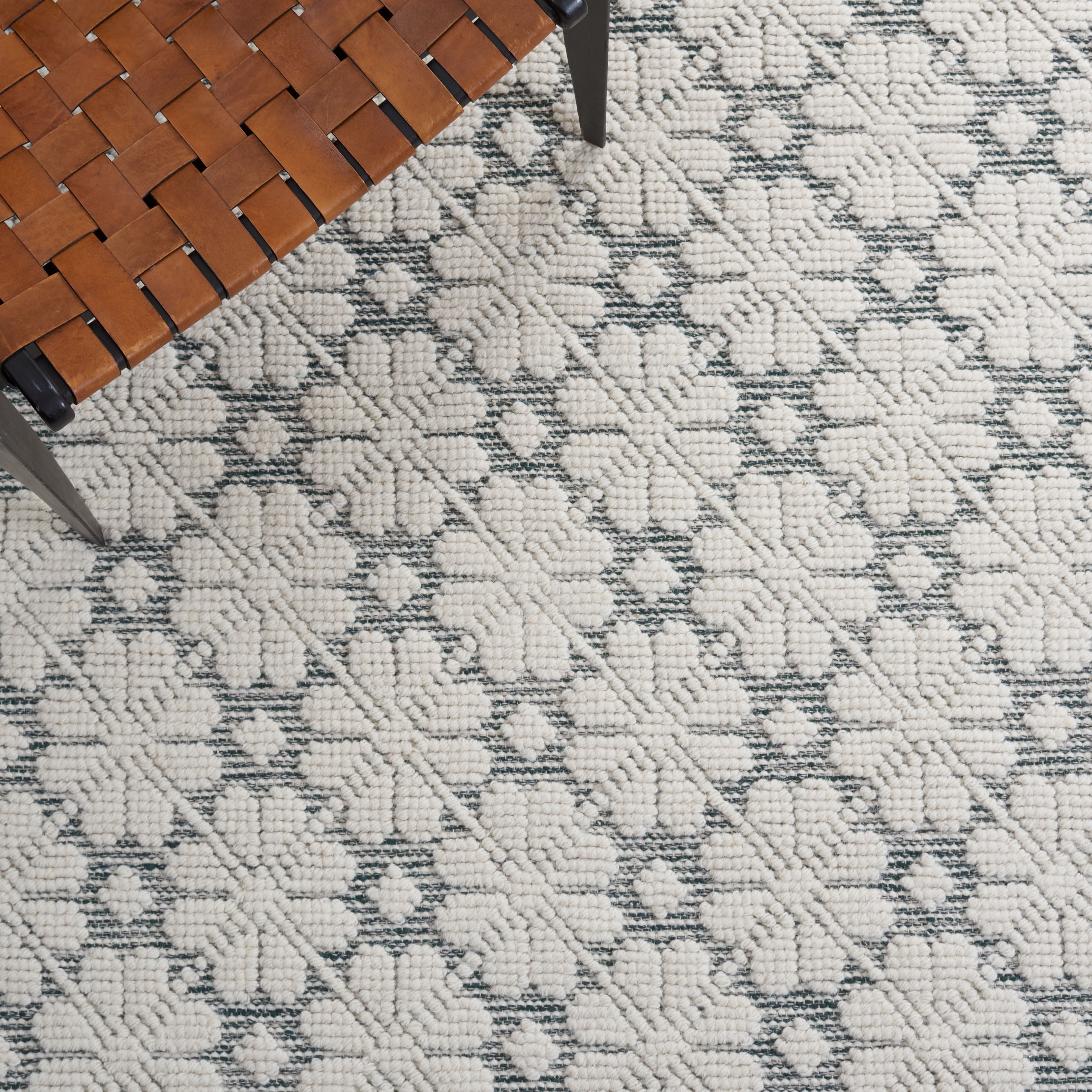 SAFAVIEH Vermont Orval Geometric Floral Wool Area Rug, Ivory/Green, 9' x 12'