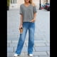 thumbnail image 5 of Camisetas de Verano con Cuello en V para Mujer, Blusas Casuales de Corta, Holgadas y Básicas. Gris L, 5 of 9