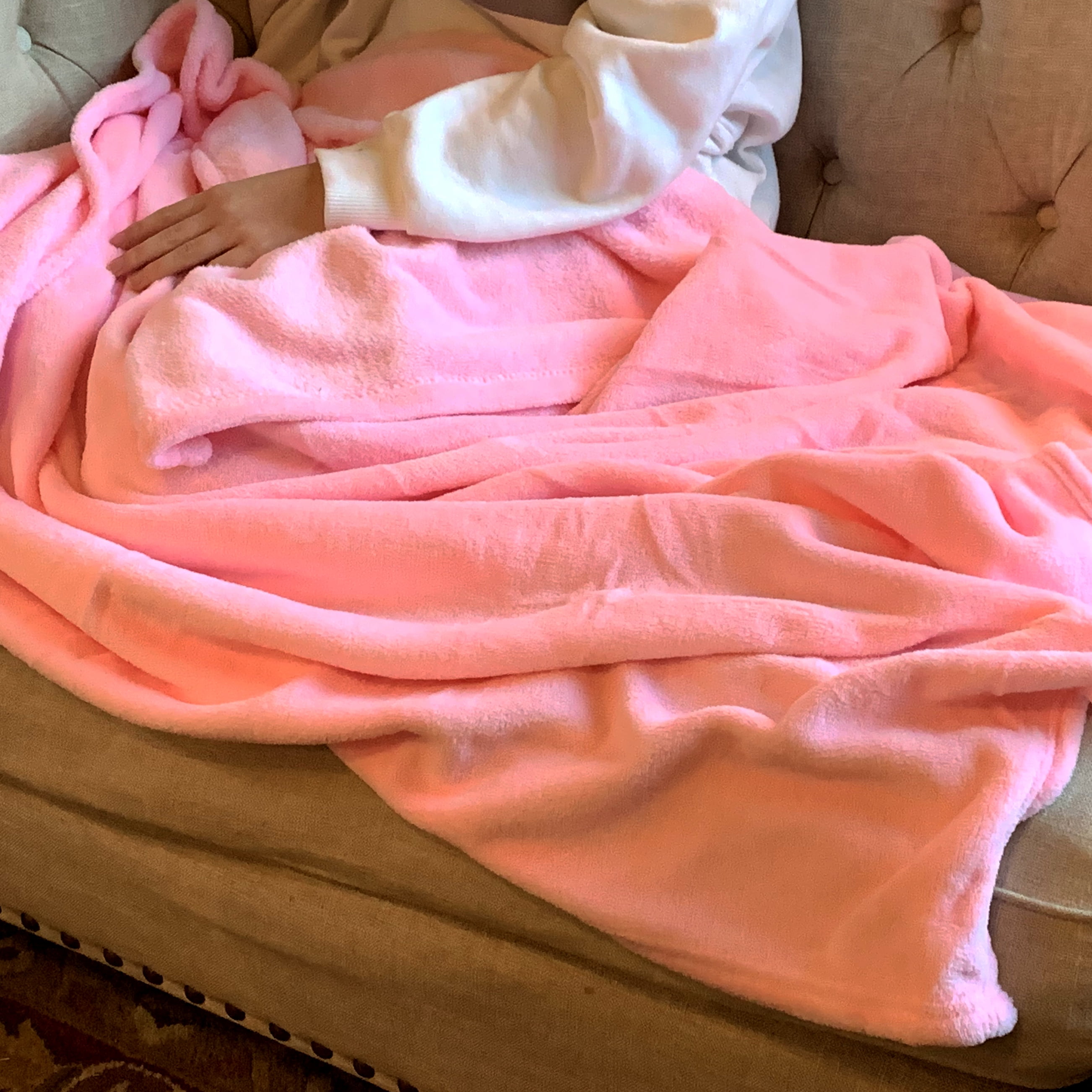 Threadart Super Soft Ultra Plush Fleece Throw Blankets 50"x60" | Fuzzy Soft Cozy Microfiber | Black | 11 Colors available
