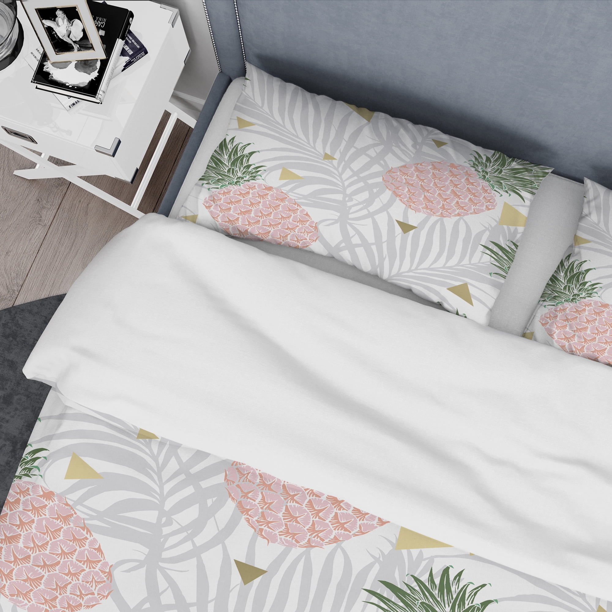 Designart 'Pineappple On Tropical Leaves' Mid-Century Modern Duvet Cover Set