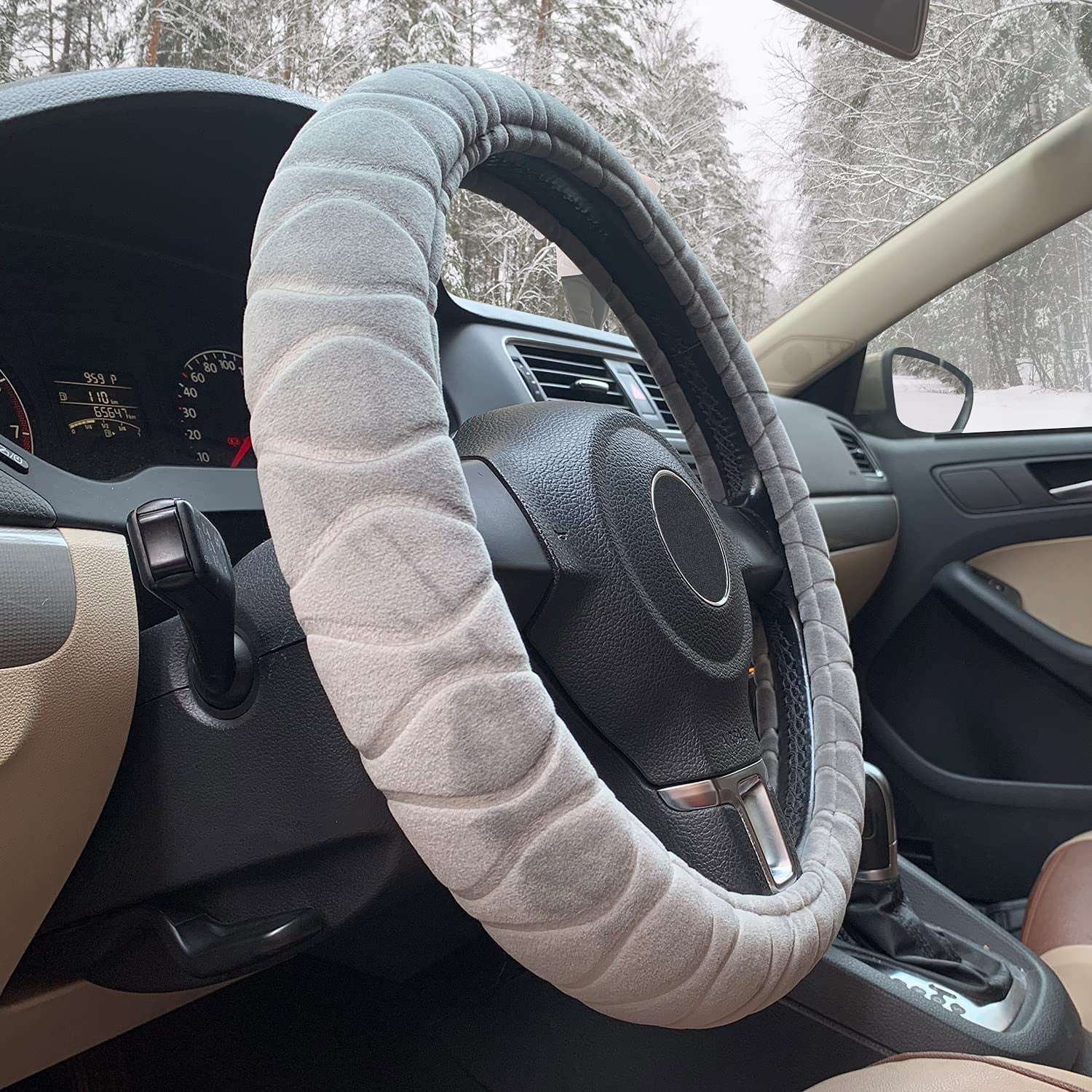 Black HOUSE DAY Car Steering Wheel Cover Fluffy Plush Wool Cover for Women/Girls/Ladies Universal 15 inch 