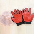 thumbnail image 3 of Guantes de aseo para mascotas - Guantes suaves para cepillo para polvo - Guantes eficaces para eliminar el pelo de mascotas - Diseño mejorado de cinco dedos - Combinación perfecta para perros y gatos de pelo largo y corto - 1 par - Rojo Rojo Verde, 3 of 5