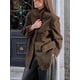 thumbnail image 5 of Chaqueta de Gamuza Y2k, Abrigo de Piel Sintética Marrón, Moda Femenina de Otoño, Abrigo de Gran Tamaño con Bolsillos Antiguos. Café L, 5 of 10