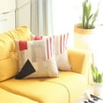 thumbnail image 1 of homeroots Décor 392819 Lot de 2 Housses de Coussin Imprimées Rouge et Ivoire, 1 of 1