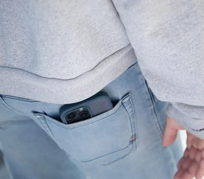 Incase Facet Case with MagSafe for iPhone 16 Pro