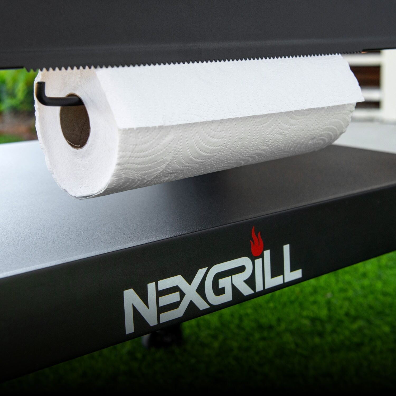 Nexgrill Daytona 4-Burner Propane Gas Griddle with Side Tables, 60000 BTU Flat Top Grill, 756 SQ In. Hot-Rolled Steel Cooking Space, Outdoor Cooking Barbeque, Black - 720-1058A