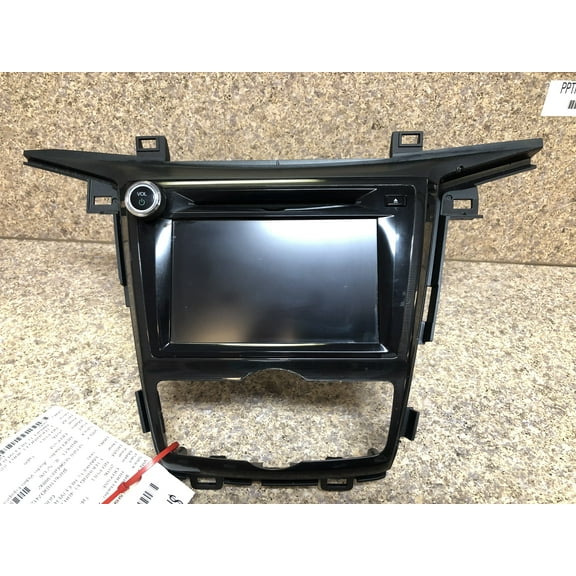 Pre-Owned 16-17 Honda Odyssey AM FM Radio Receiver w/ Display OEM LKQ - Verify Specific Vehicle Fitment In Description - (Good)