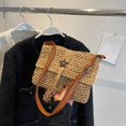 thumbnail image 4 of Bolso cruzado de paja informal a la moda, Bolso tejido a mano con borlas y estrellas en la playa (caqui), 4 of 6