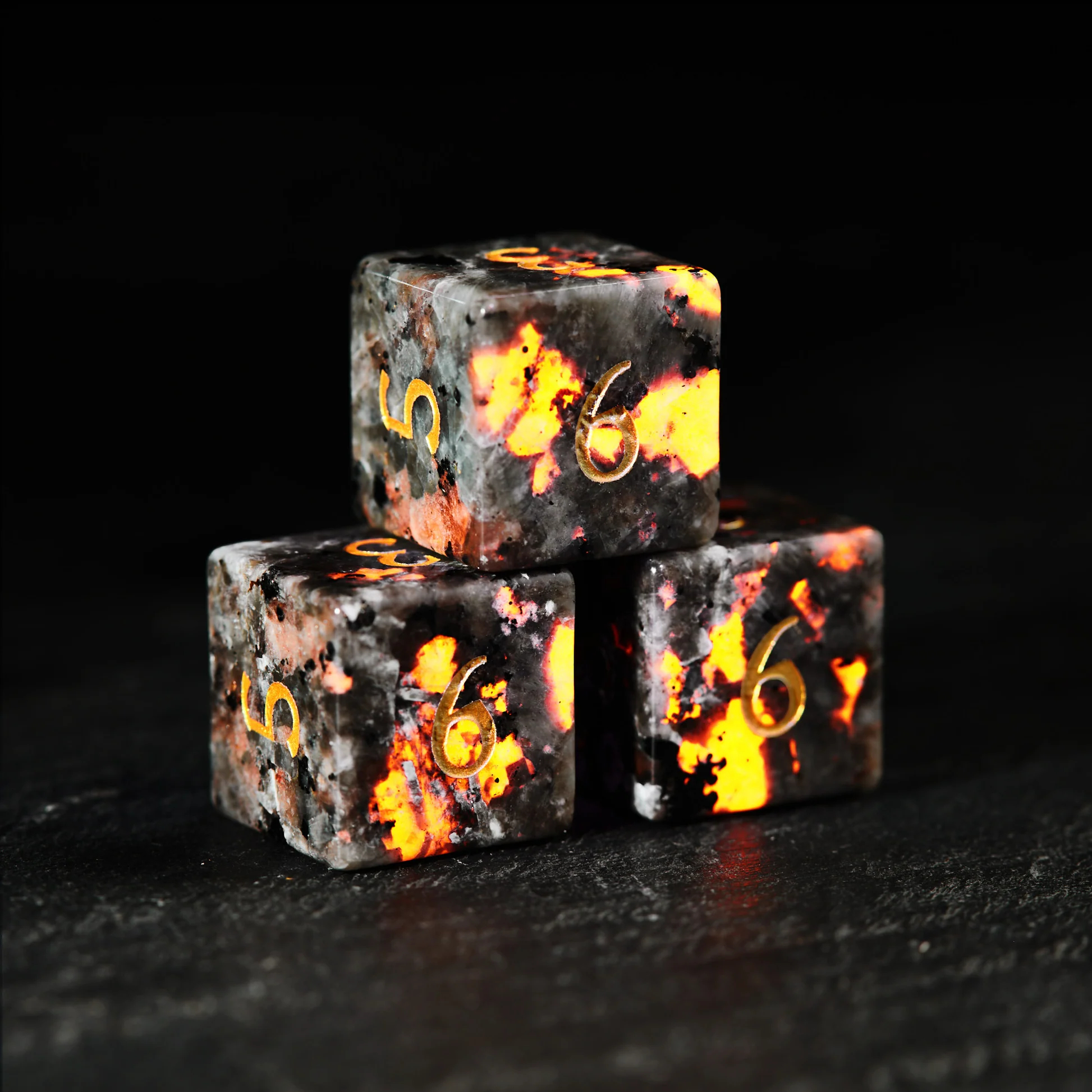 HOONGKAI DND Dice Set,7 Pcs,Volcano Eruption Lava Gem Dice Set with Gift Box , for Dungeons and Dragons D&D RPG MTG Table Games for 5 Years & up, All Ages