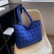 thumbnail image 4 of Bolso Hombro para Mujer Otoño Invierno Bolso Acolchado Con Asa Superior Con Patrón Rombos (Azul), 4 of 9