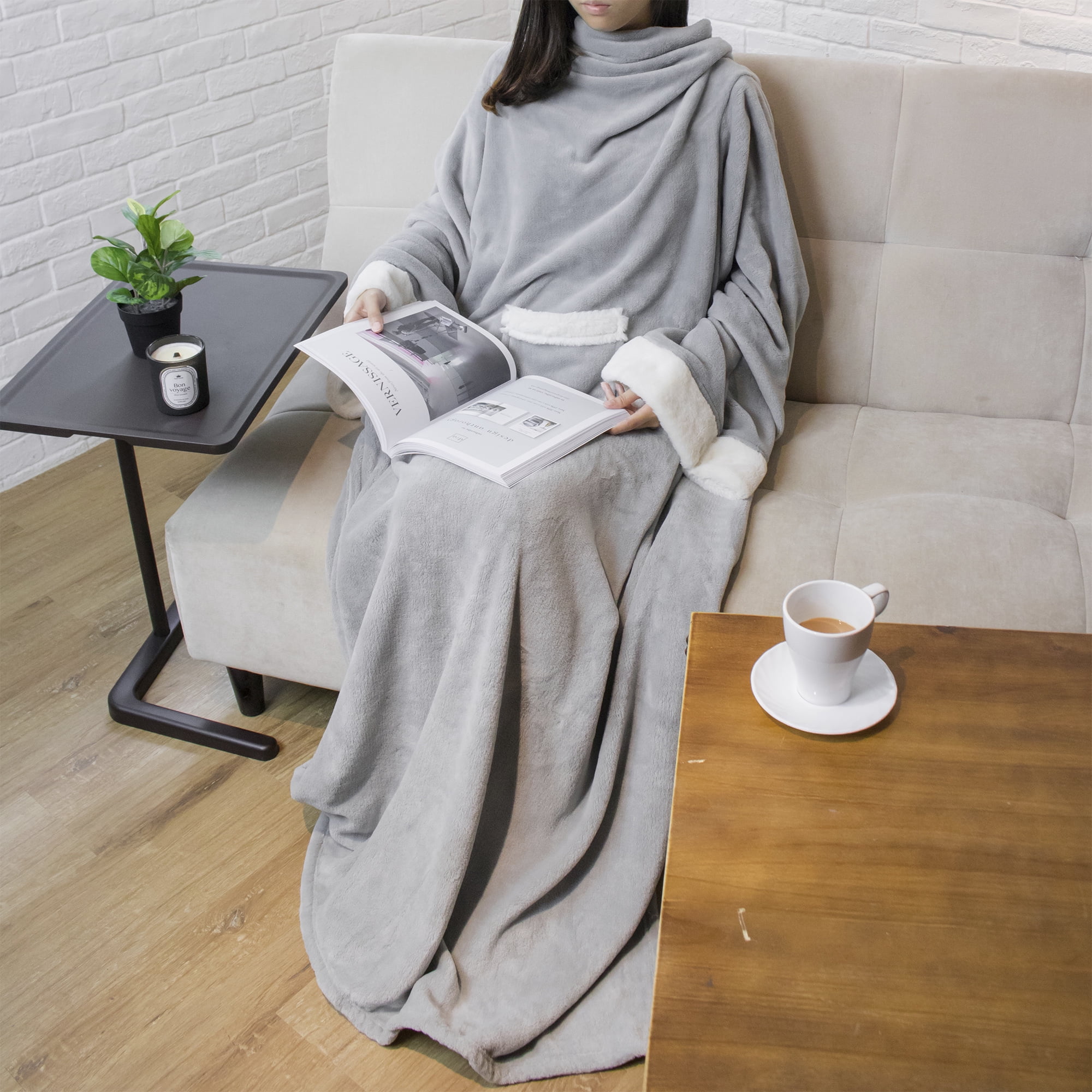 Deluxe Fleece Blanket with Sleeves for Adult, Men, and ...
