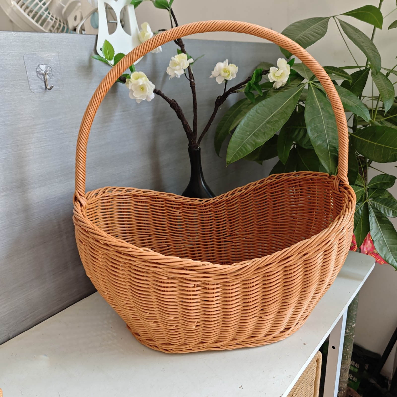 Handmade Picnic Basket with Handles Natural Large Willow Hamper Basket for Easter Eggs Candy Storage Basket for Toy Flower Wedding