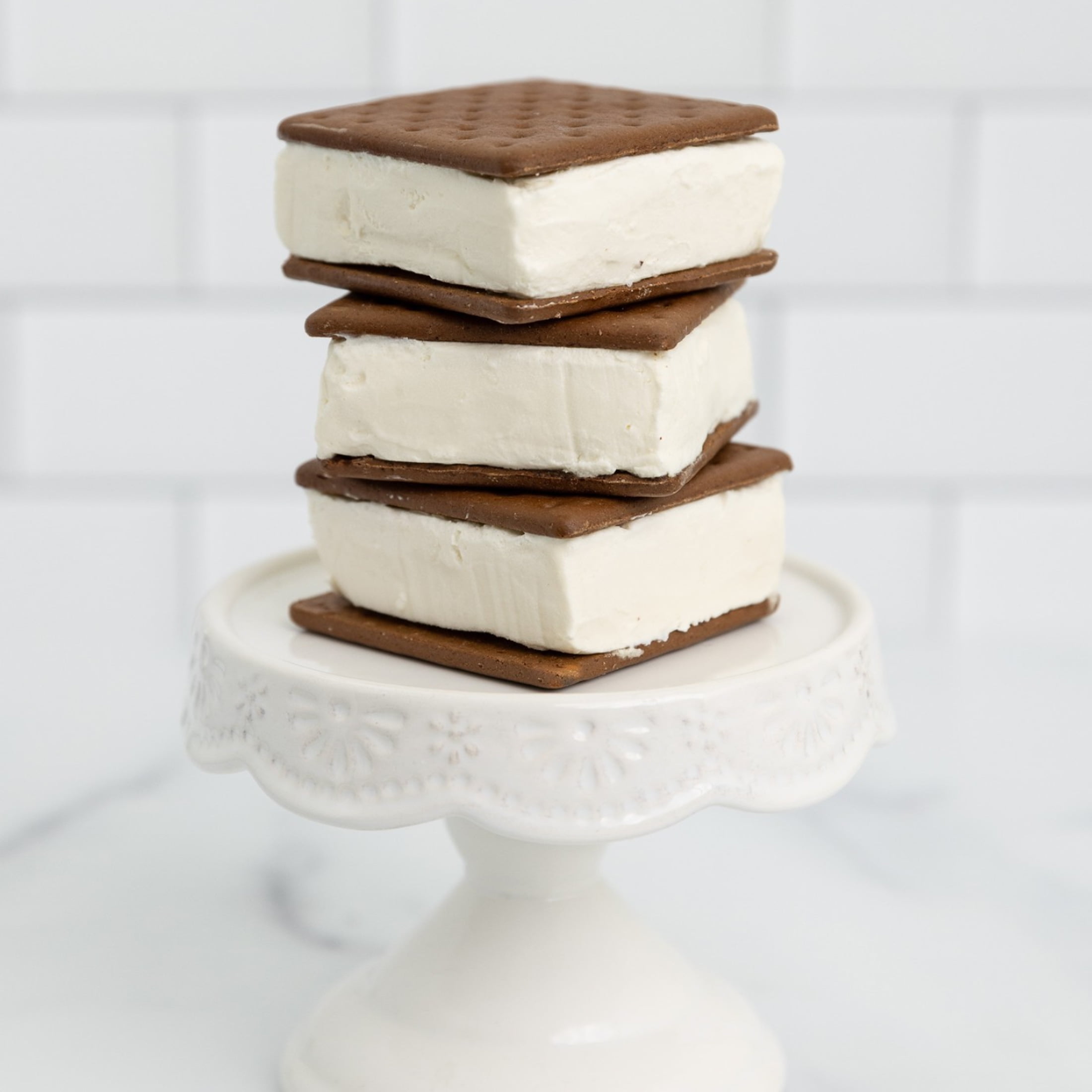 Fatboy Premium Vanilla Ice Cream Sandwiches, Kosher, 5 fl oz, 6 Count (Frozen)