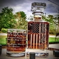 thumbnail image 2 of Decantador de Whisky Grabado en Vidrio Ormromra Bandera Estadounidense 12*17*8cm, 2 of 6